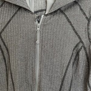 Lululemon hooded jacket size 6 excellent condition